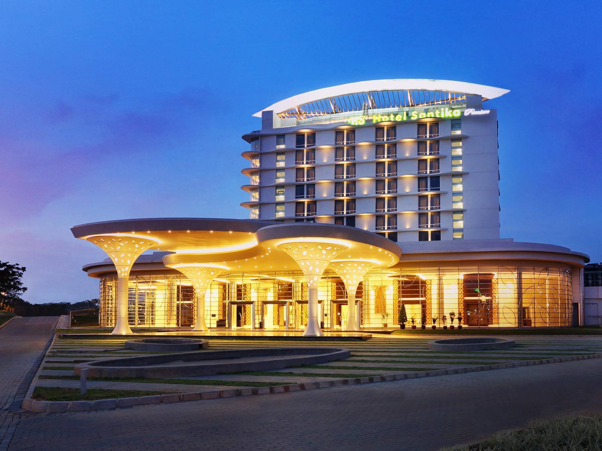 Hotel Santika Premiere Kota Harapan Indah Bekasi Buitenkant foto
